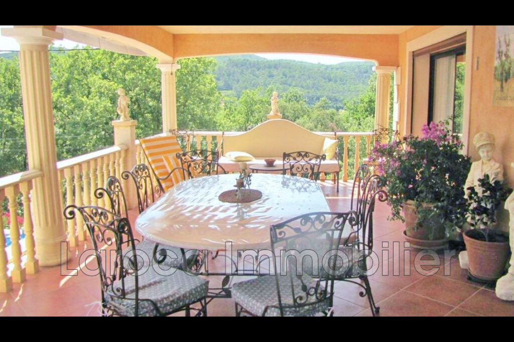 Achat villa à Flassans-sur-Issole (VAR) – 8 pièces – 6 chambres – 272.00 m²