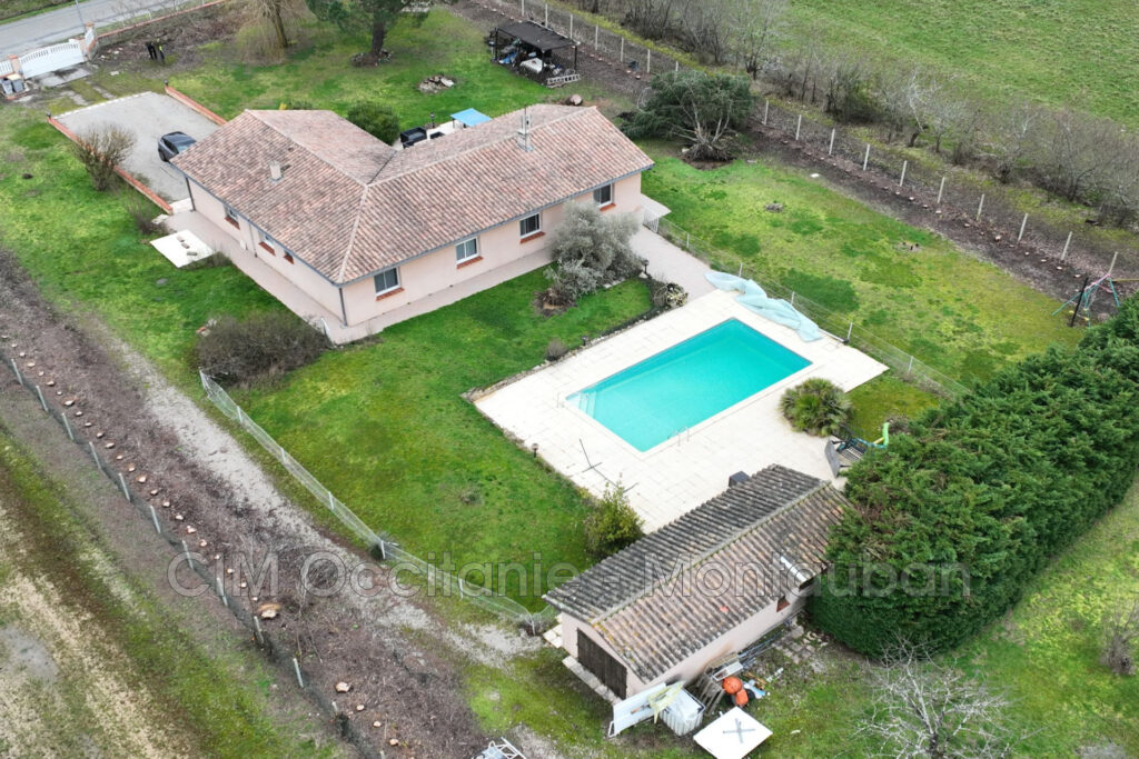 vente maison – NR pièces – 4 chambres – 1996.00 m²