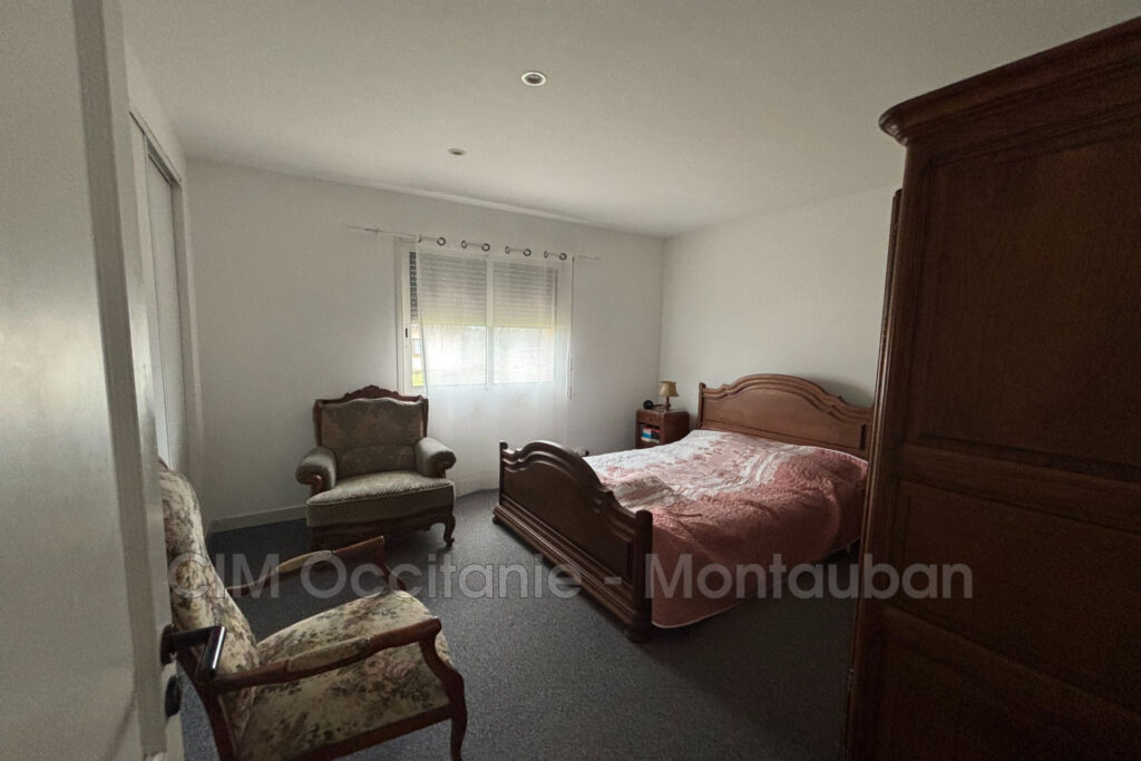 vente maison – NR pièces – 4 chambres – 1996.00 m²