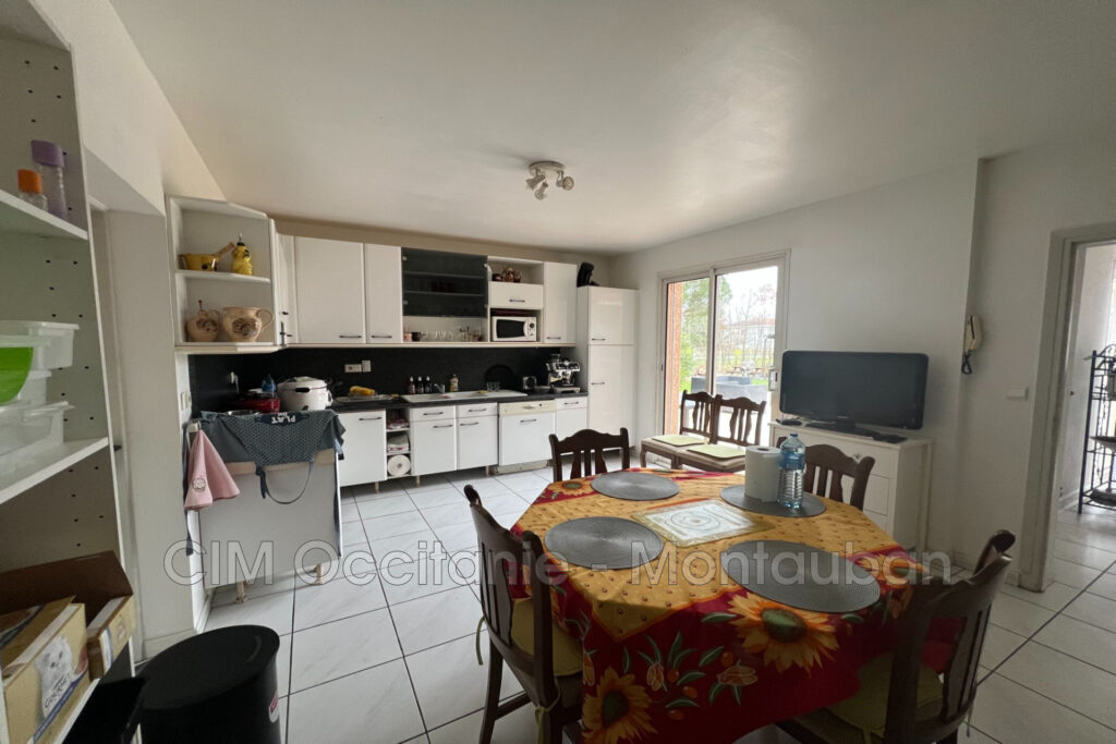 vente maison – NR pièces – 4 chambres – 1996.00 m²