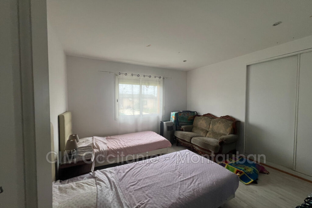 vente maison – NR pièces – 4 chambres – 1996.00 m²