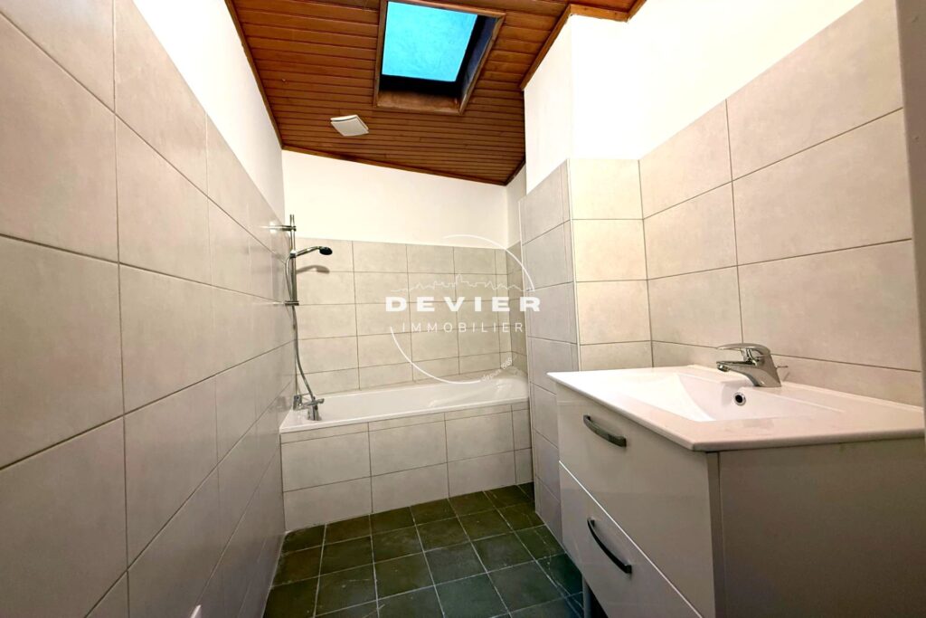 location maison 4 Pièce(s) – 4 pièces – 3 chambres – 90.00 m²