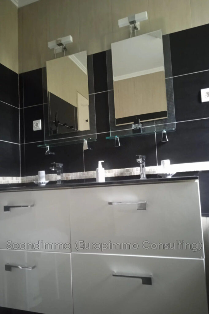 vente maison 6 Pièce(s) – 6 pièces – 3 chambres – 160.00 m²