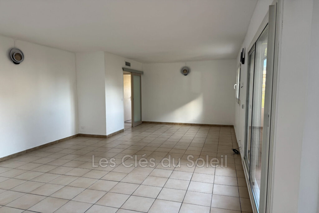 location appartement 4 Pièce(s) – 4 pièces – 2 chambres – 83.05 m²