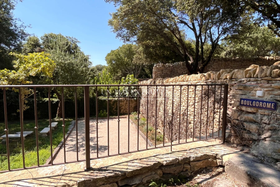 Maison à louer à Gordes