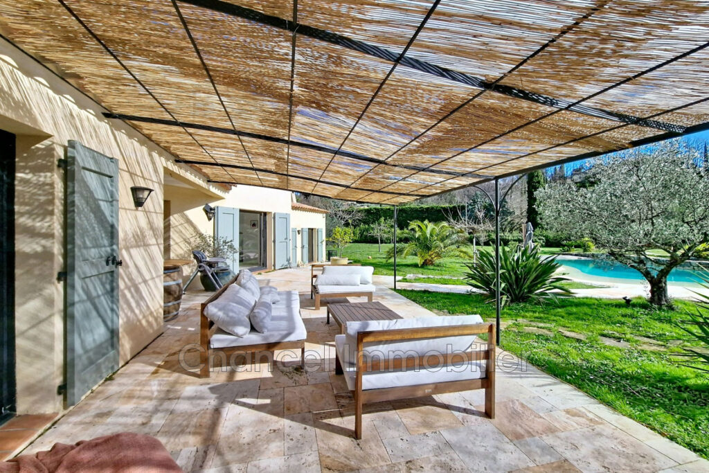 vente maison 5 Pièce(s) – 5 pièces – 3 chambres – 164.00 m²