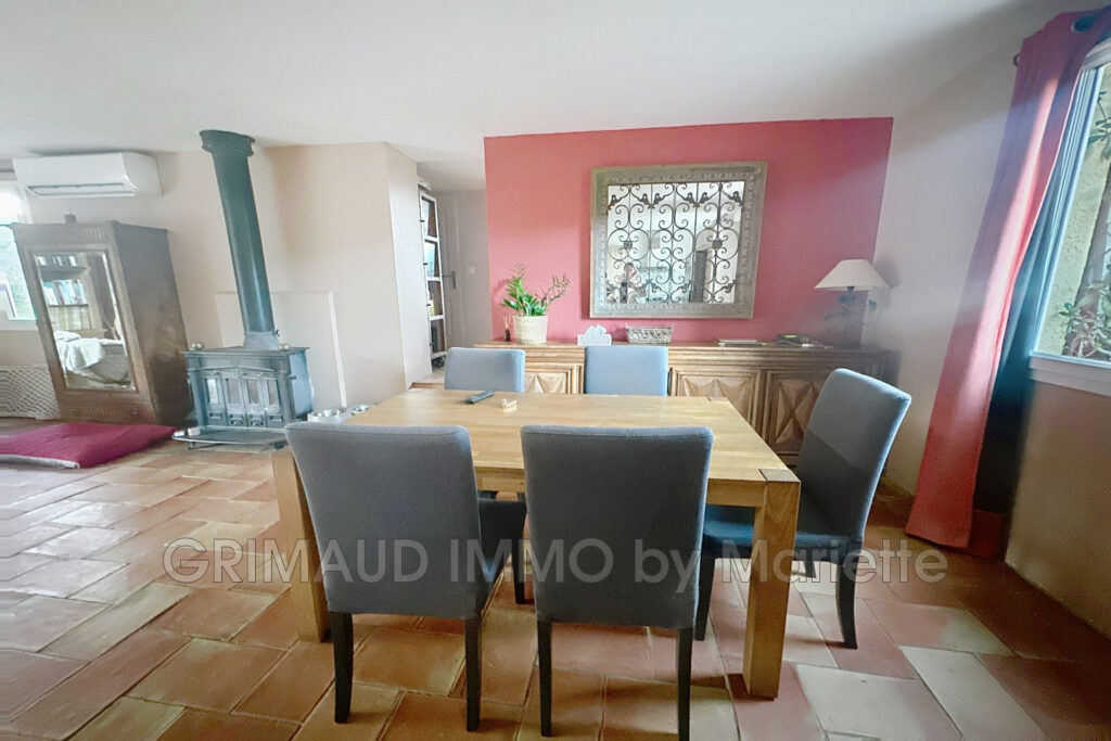 maison de campagne, au calme avec 4 chambres, piscine – 6 pièces – 4 chambres – 137.97 m²