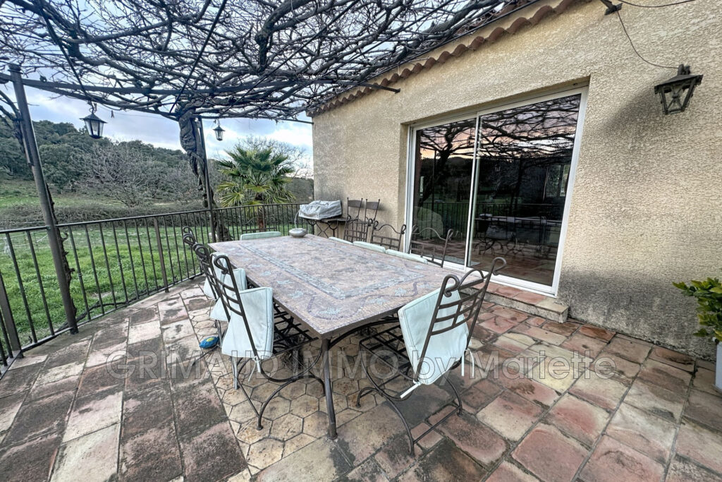 maison de campagne, au calme avec 4 chambres, piscine – 6 pièces – 4 chambres – 137.97 m²