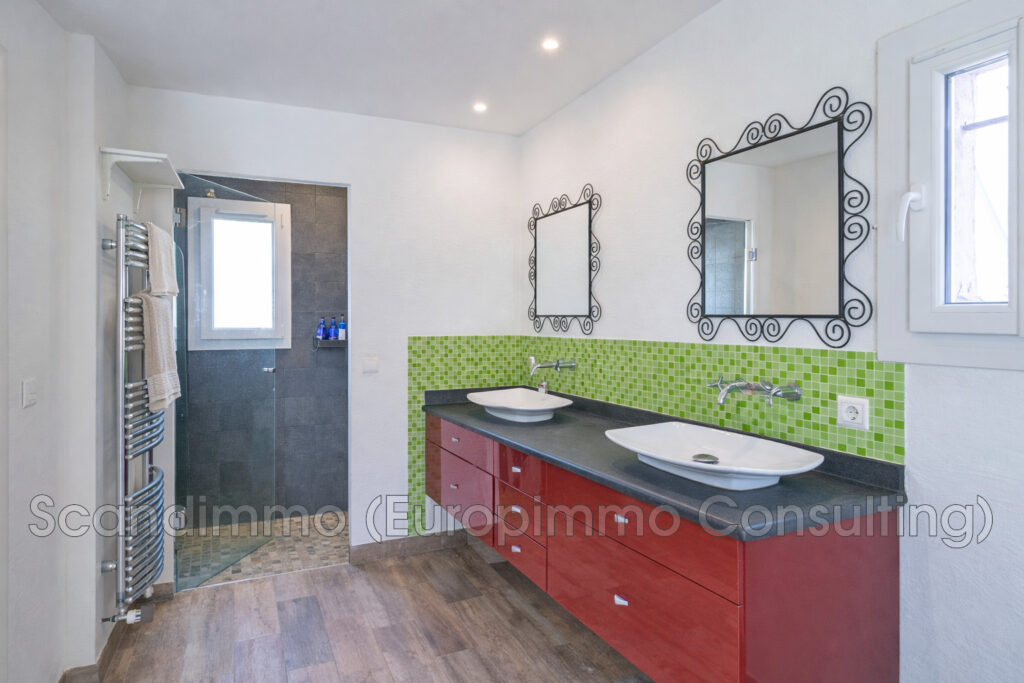 vente maison 6 Pièce(s) – 6 pièces – 4 chambres – 185.00 m²