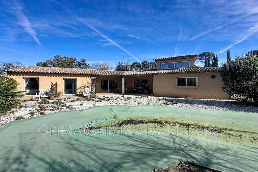 vente maison 7 Pièce(s) – 7 pièces – 5 chambres – 248.00 m²