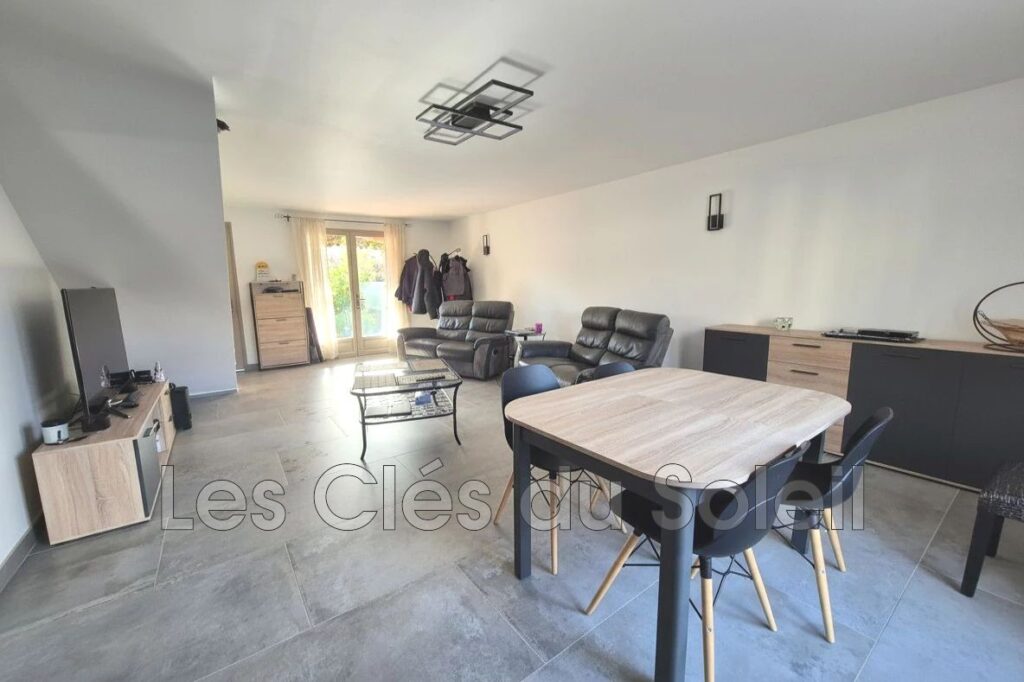 vente maison 5 Pièce(s) – 5 pièces – 3 chambres – 113.00 m²