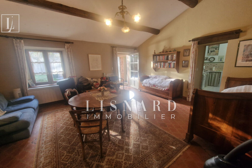 vente maison 5 Pièce(s) – 5 pièces – 4 chambres – 220.00 m²