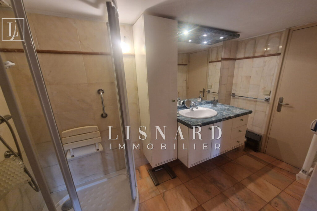 vente maison 5 Pièce(s) – 5 pièces – 4 chambres – 220.00 m²