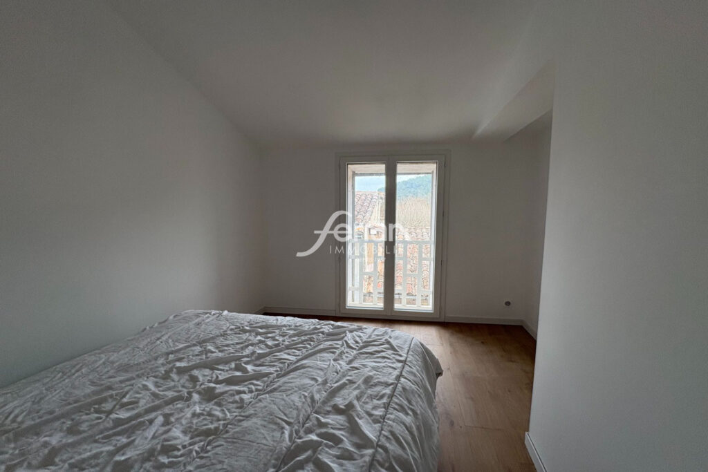 A louer à Entrecasteaux T3/4 avec terrasse – 3 pièces – 2 chambres – 80.00 m²