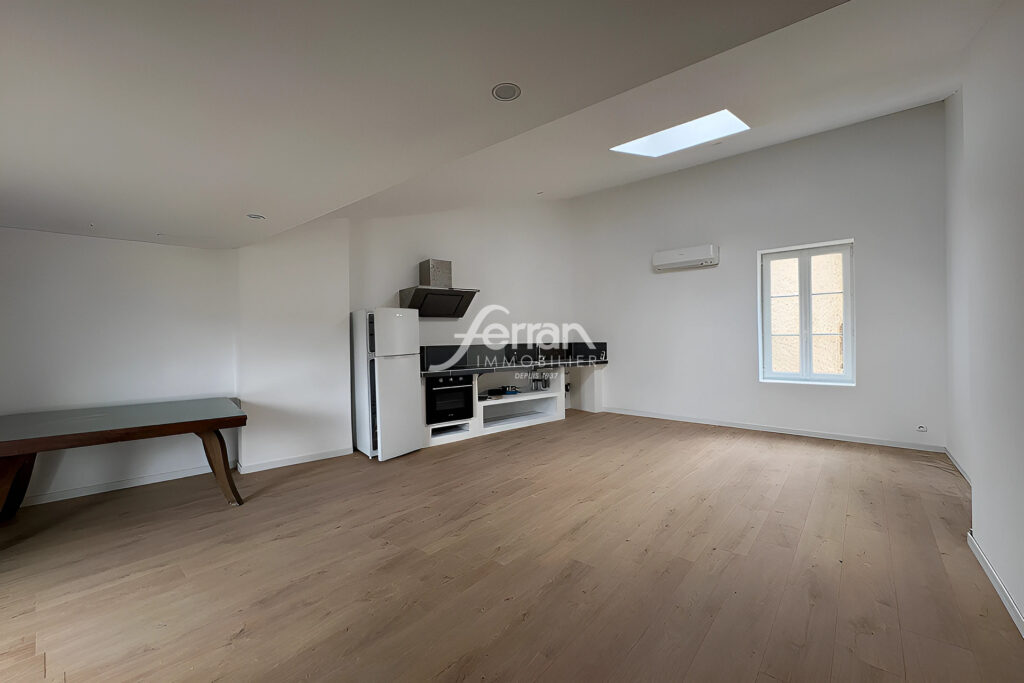 A louer à Entrecasteaux T3/4 avec terrasse – 3 pièces – 2 chambres – 80.00 m²