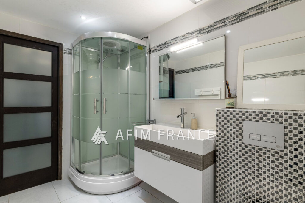 vente maison – NR pièces – 3 chambres – 150.00 m²