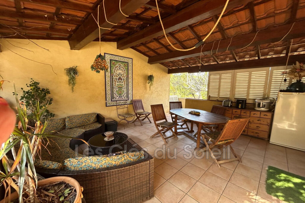 vente maison 5 Pièce(s) – 5 pièces – 4 chambres – 146.18 m²