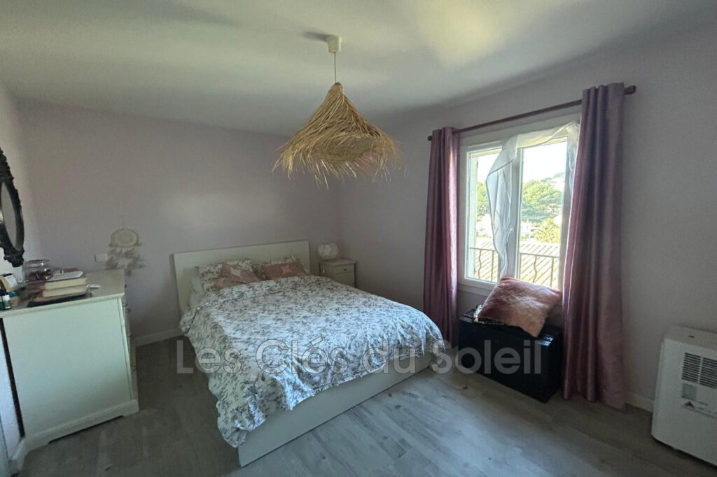 vente maison 5 Pièce(s) – 5 pièces – 4 chambres – 146.18 m²