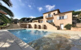 Belle villa avec vue château de Grimaud – 6 pièces – 4 chambres – 180.00 m²