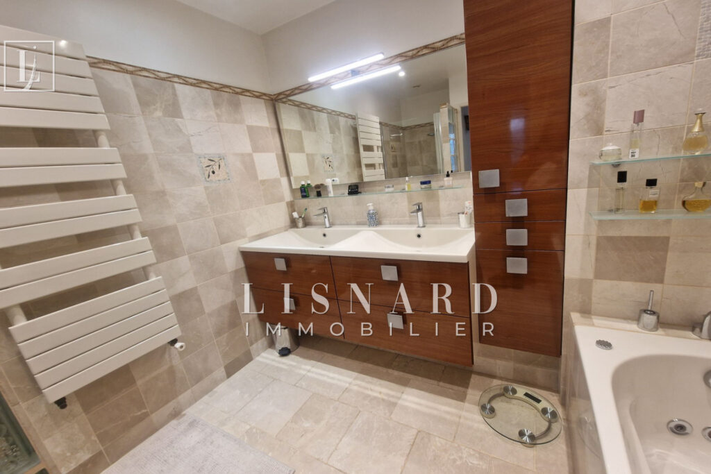 vente maison 5 Pièce(s) – 5 pièces – 3 chambres – 108.00 m²