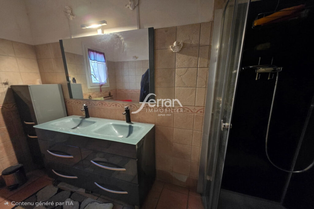 A vendre à Ampus villa + T2 sur un terrain de 2000m² avec pisc – 4 pièces – 3 chambres – 130.00 m²