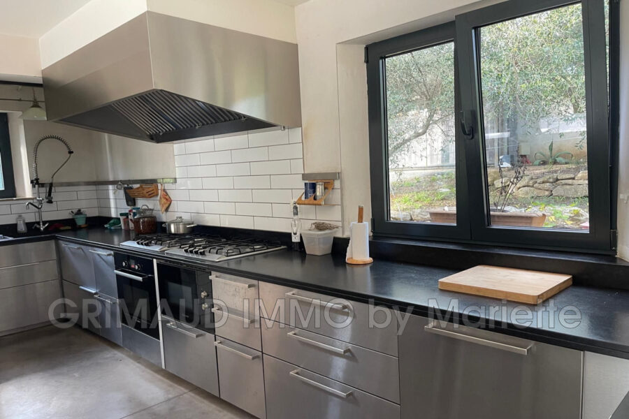 Maison à vendre à Grimaud