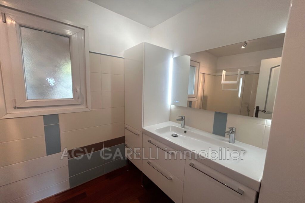 vente maison 5 Pièce(s) – 5 pièces – 4 chambres – 172.75 m²