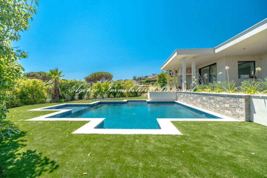 Maison à vendre à Sainte-maxime