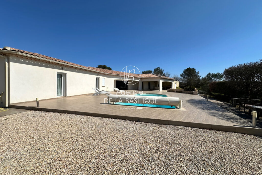 vente villa contemporaine 7 Pièce(s) – 7 pièces – 4 chambres – 225.00 m²