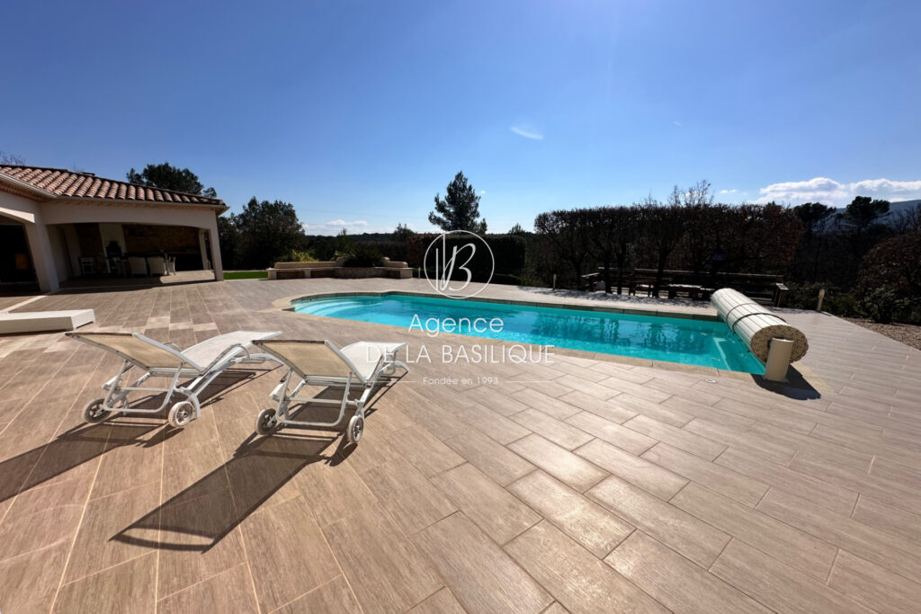 vente villa contemporaine 7 Pièce(s) – 7 pièces – 4 chambres – 225.00 m²