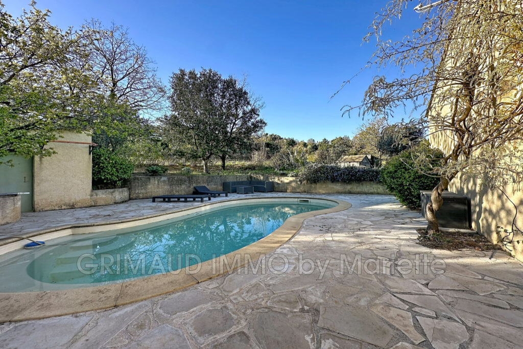 maison de campagne, au calme avec 4 chambres, piscine – 6 pièces – 4 chambres – 137.97 m²