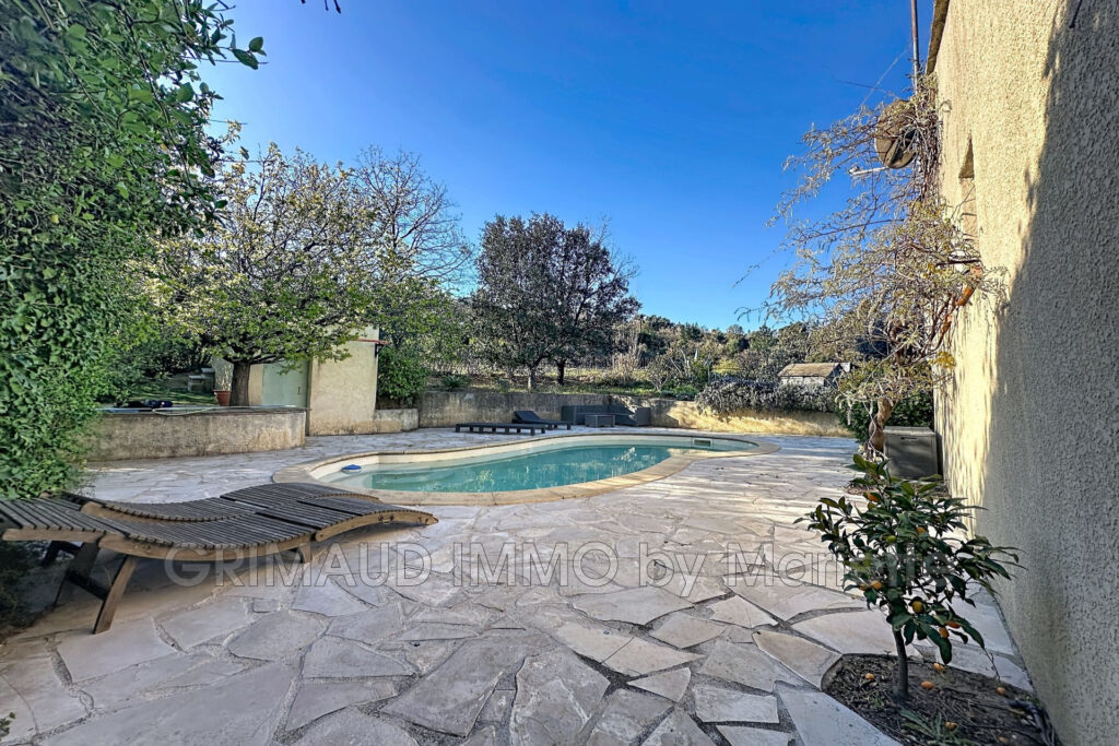 maison de campagne, au calme avec 4 chambres, piscine – 6 pièces – 4 chambres – 137.97 m²