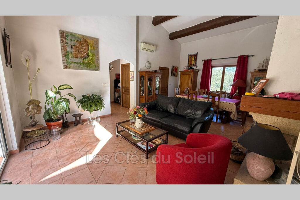 Belle Maison néo-provençale de 100 m² environ de plain-pied 15 – 5 pièces – 4 chambres – 150.00 m²