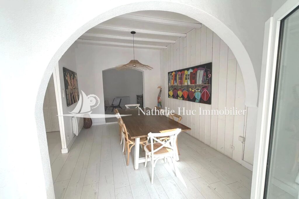 vente maison 6 Pièce(s) – 6 pièces – 4 chambres – 126.00 m²