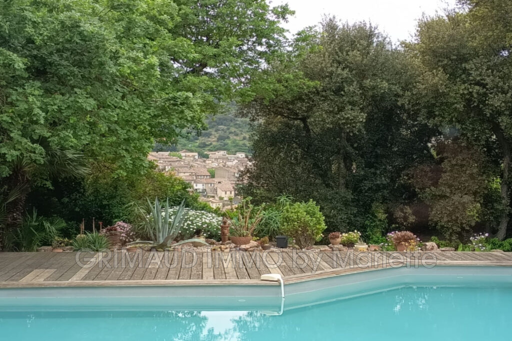 vente maison 7 Pièce(s) – 7 pièces – 5 chambres – 213.50 m²