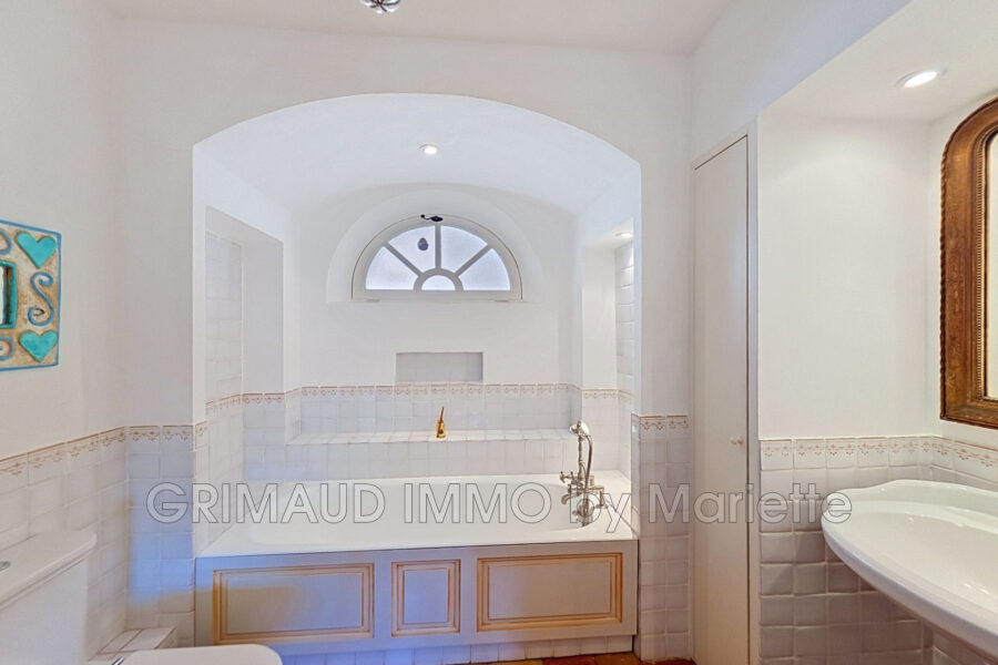 Maison à vendre à Grimaud