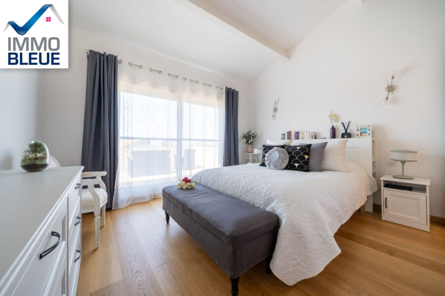 Maison à vendre à Saint-mitre-les-remparts — Vue parc — photo 16