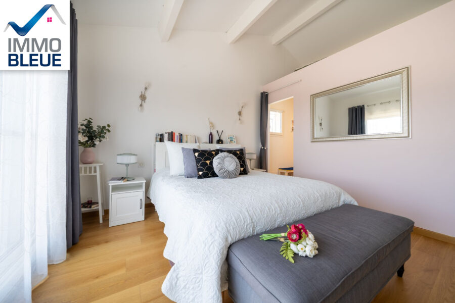 Maison à vendre à Saint-mitre-les-remparts — Vue parc — photo 20