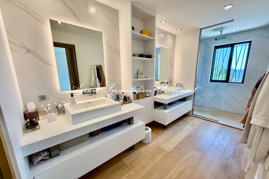 Maison à vendre à Sainte-Maxime — Vue mer — photo 18