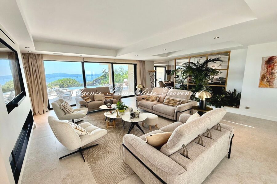 Maison à vendre à Sainte-Maxime — Vue mer — photo 12