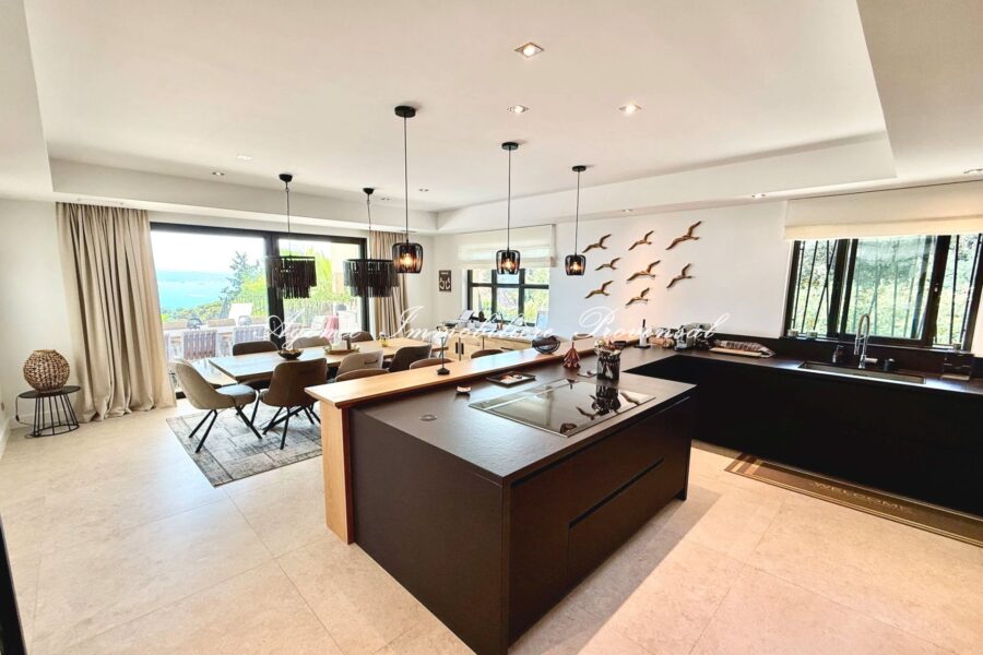 Maison à vendre à Sainte-Maxime — Vue mer — photo 15