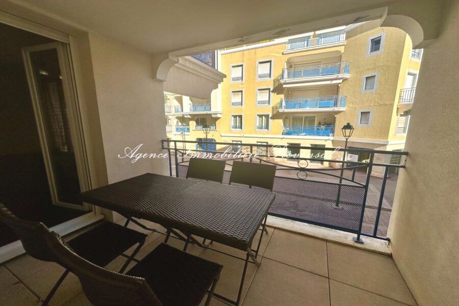 Appartement à vendre à Sainte-Maxime — Vue sur la ville — photo 11