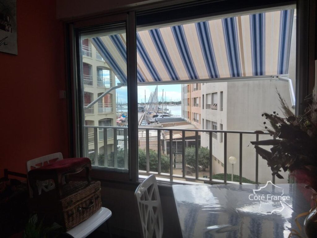 Appartement T2, Vue Port avec Place de Parking – 2 pièces – 1 chambre – 43 m²