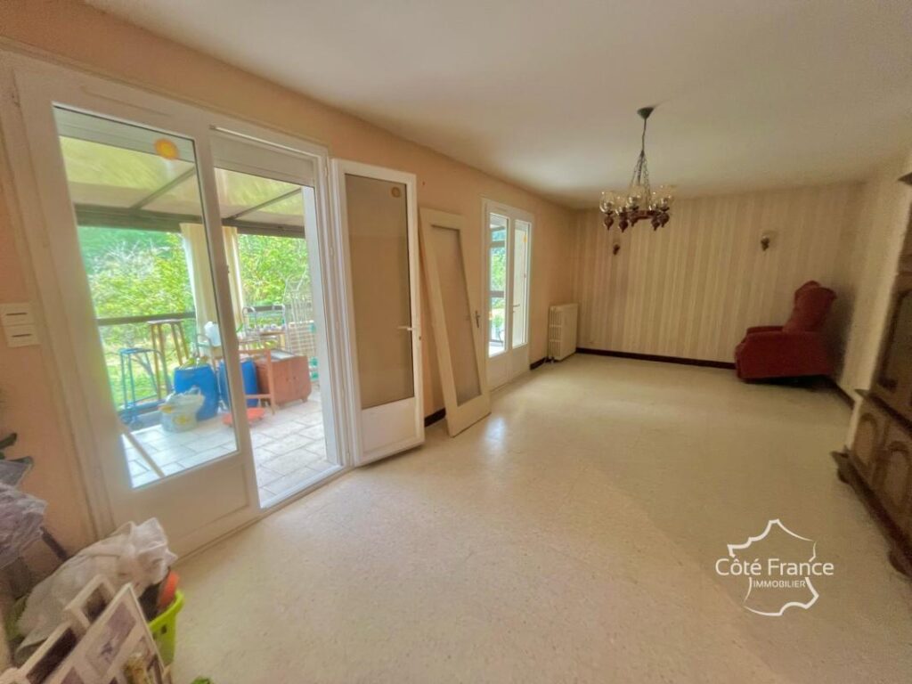 Très belle Maison familiale de 135 m2 avec vaste terrain arb – 6 pièces – 5 chambres – 135 m²