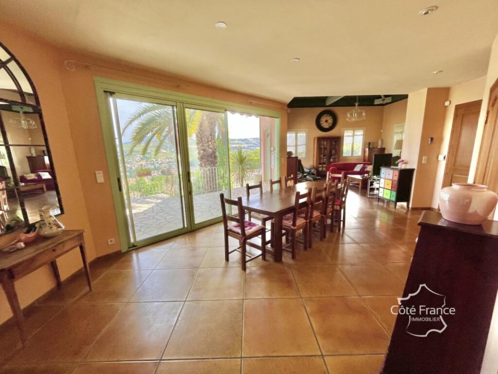 Villa d’exception 5 pièces 145 m2 avec vue panoramique sur – 5 pièces – 4 chambres – 145 m²