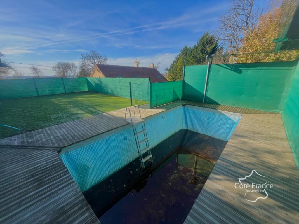 Maison de charme rénovée 125 m2 habitables sur 628 m2 de t – 5 pièces – 2 chambres – 135 m²