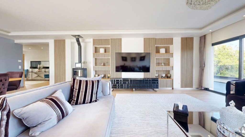 Demeure de prestige St Vit 7 pièce(s) 277 m2 – 7 pièces – 5 chambres – 277 m²