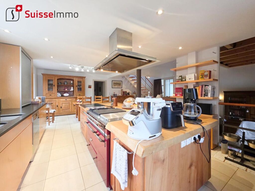 Pavillon 183M2 – 6 pièces – 4 chambres – 183 m²