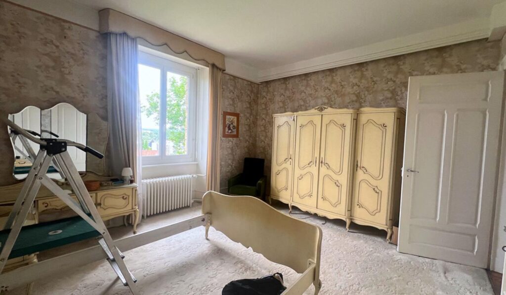 Maison bourgeoise sur hauteur Montbéliard – 8 pièces – 6 chambres – 159 m²