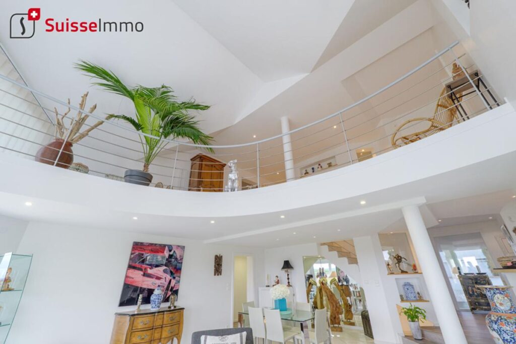 Maison d’architecte 7 pièces 207 m2 – 7 pièces – 5 chambres – 207 m²